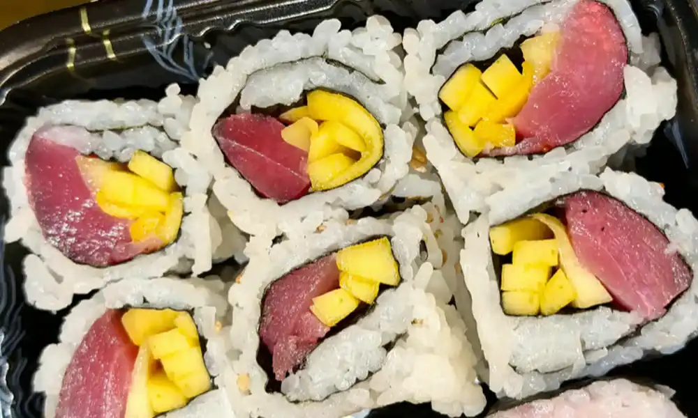 Tuna Mango Roll